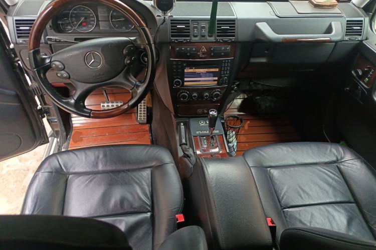 Used Mercedes-Benz G-Class 2010 G 500 Center Console