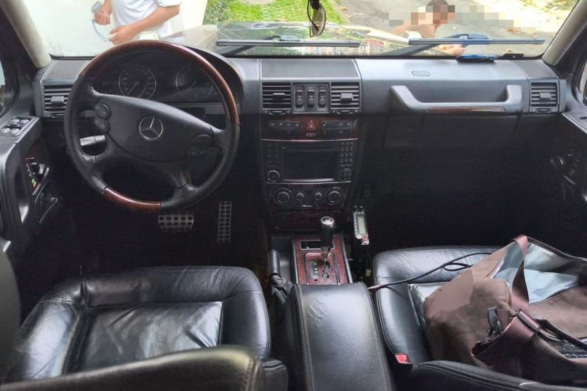 Used Mercedes-Benz G-Class 2010 G 500 Center Console
