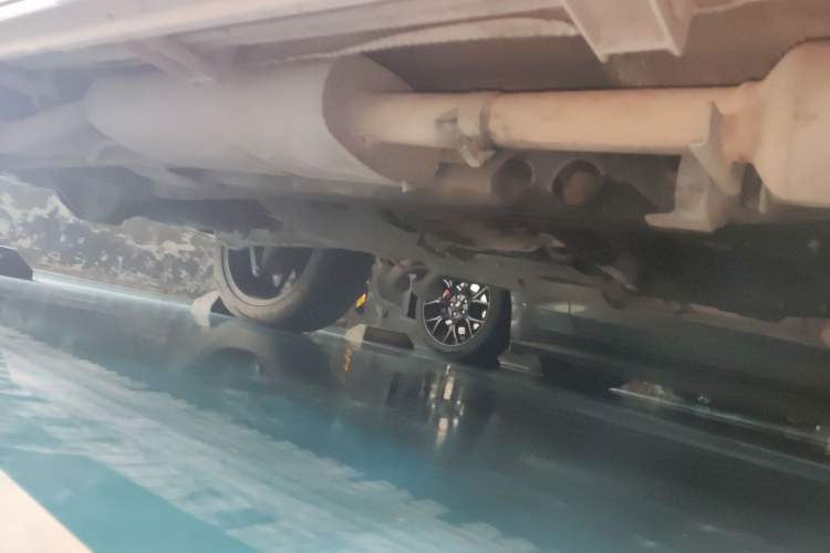 Used Mercedes-Benz G-Class 2010 G 500 Chassis Front Right