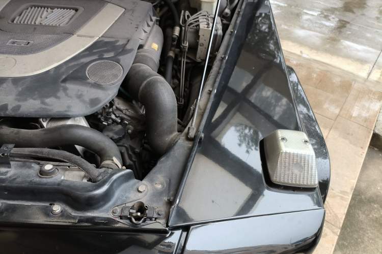 Used Mercedes-Benz G-Class 2010 G 500 Engine Bay Left