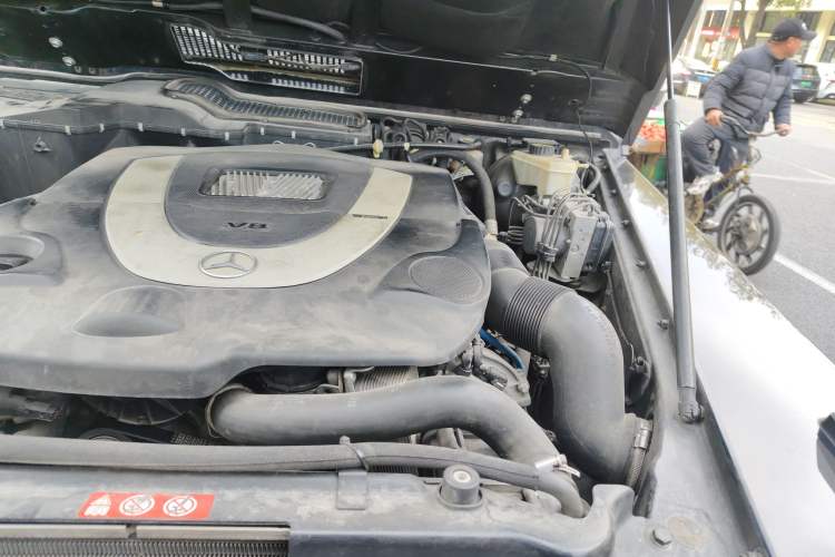 Used Mercedes-Benz G-Class 2010 G 500 Engine Bay Left