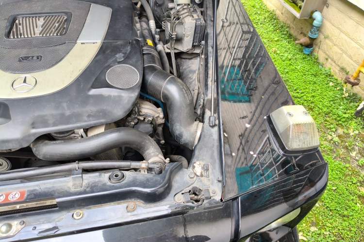 Used Mercedes-Benz G-Class 2010 G 500 Engine Bay Left