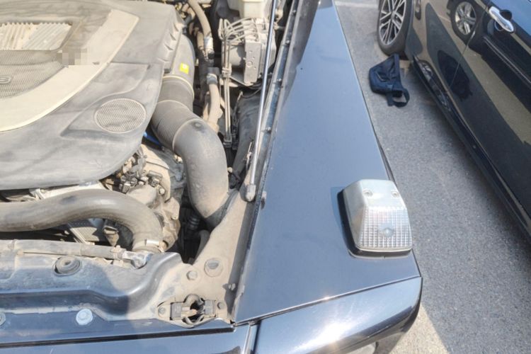 Used Mercedes-Benz G-Class 2010 G 500 Engine Bay Left