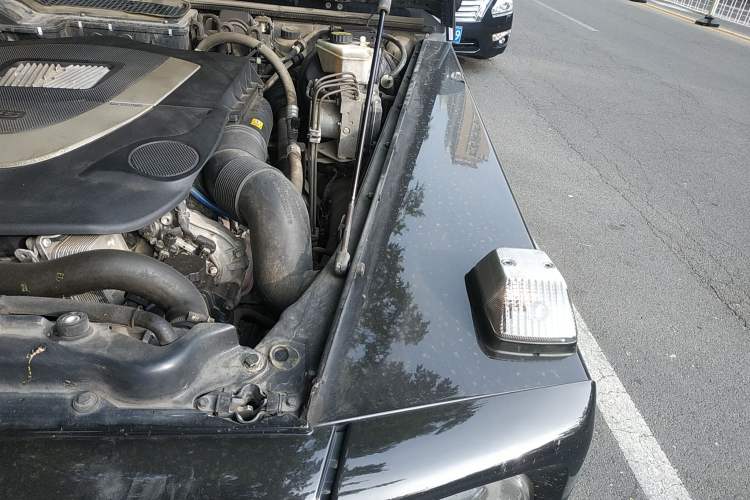 Used Mercedes-Benz G-Class 2010 G 500 Engine Bay Left