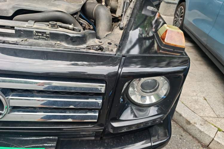 Used Mercedes-Benz G-Class 2010 G 500 Engine Bay Left