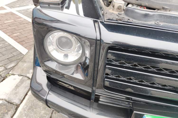 Used Mercedes-Benz G-Class 2010 G 500 Engine Bay Right