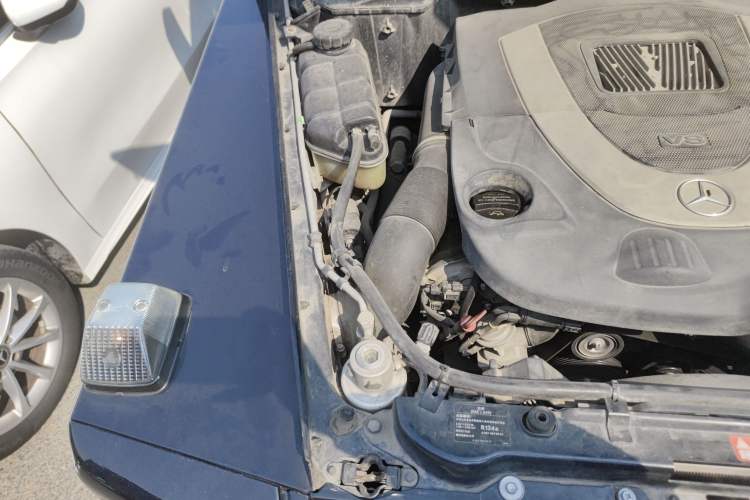 Used Mercedes-Benz G-Class 2010 G 500 Engine Bay Right