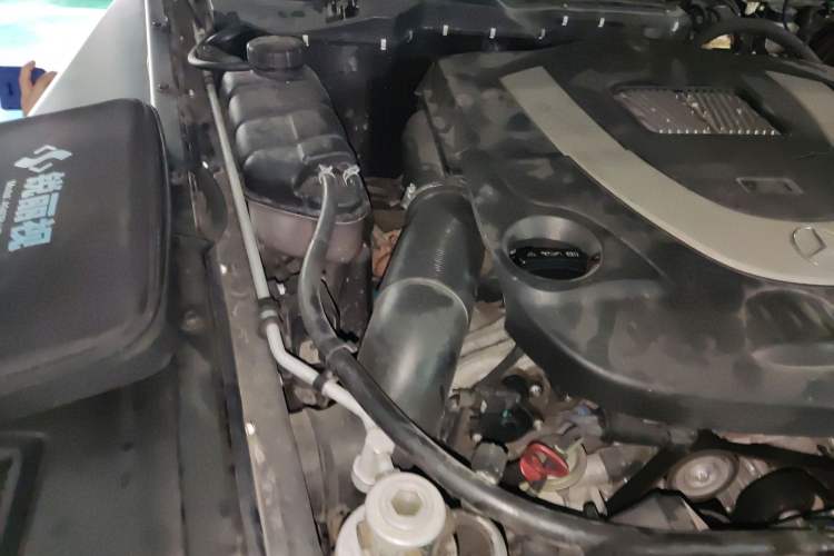 Used Mercedes-Benz G-Class 2010 G 500 Engine Bay Right