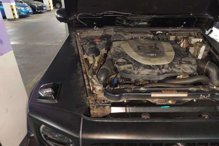 Used Mercedes-Benz G-Class 2010 G 500 Engine Bay Right