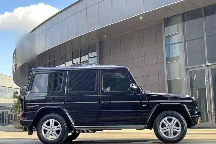 Used Mercedes-Benz G-Class 2010 G 500 Exterior 3