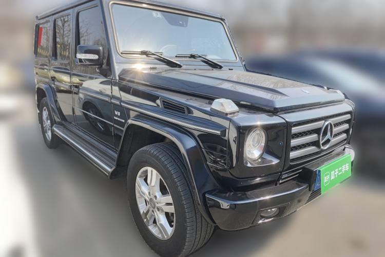 Used Mercedes-Benz G-Class 2010 G 500 Front Right 45 Deg