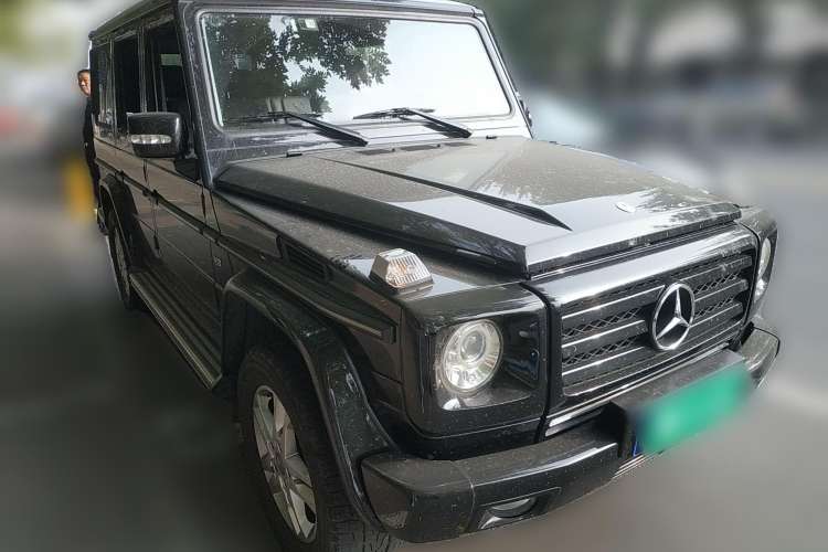 Used Mercedes-Benz G-Class 2010 G 500 Front Right 45 Deg
