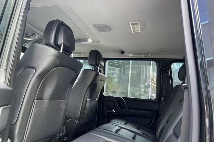 Used Mercedes-Benz G-Class 2010 G 500 Interior 3