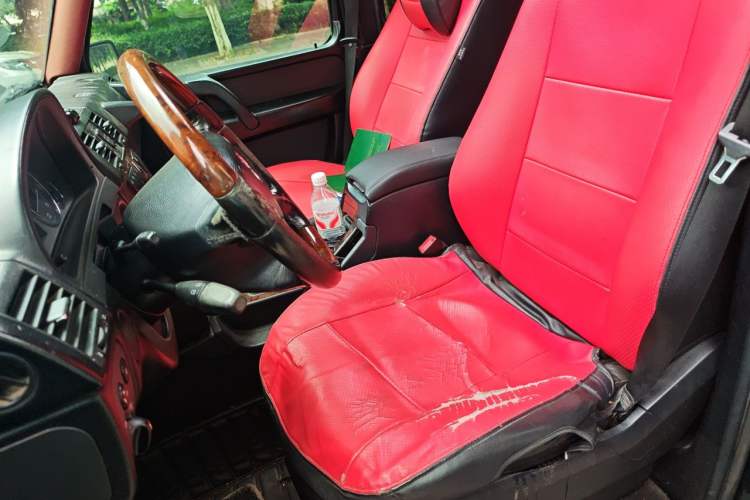 Used Mercedes-Benz G-Class 2010 G 500 Left Front Seat