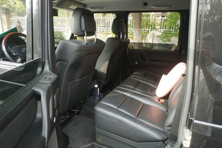 Used Mercedes-Benz G-Class 2010 G 500 Left Rear Seat