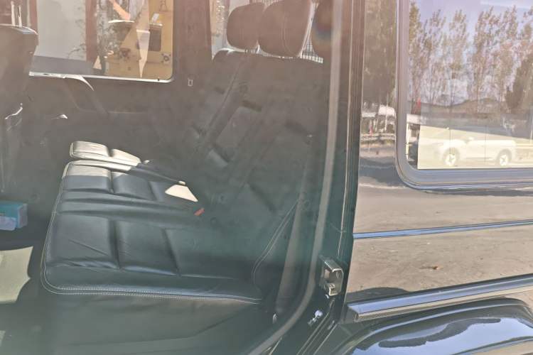 Used Mercedes-Benz G-Class 2010 G 500 Left Rear Seat