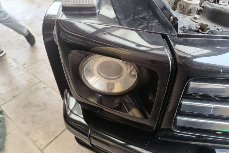 Used Mercedes-Benz G-Class 2010 G 500 Right Front Headlight