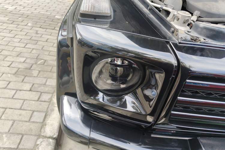 Used Mercedes-Benz G-Class 2010 G 500 Right Front Headlight