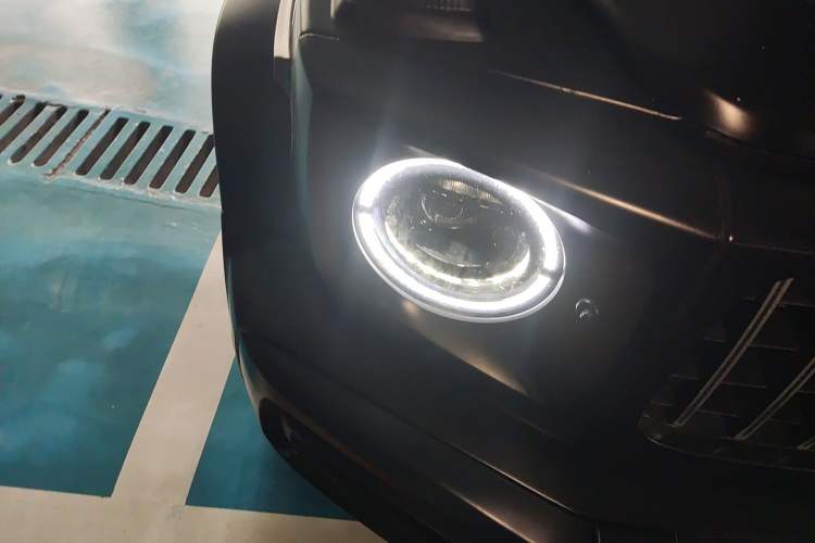 Used Mercedes-Benz G-Class 2010 G 500 Right Front Headlight