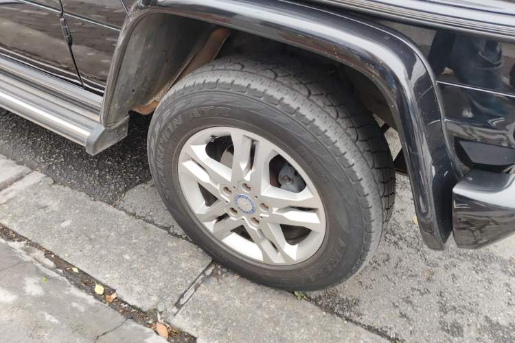 Used Mercedes-Benz G-Class 2010 G 500 Right Front Wheel Hub