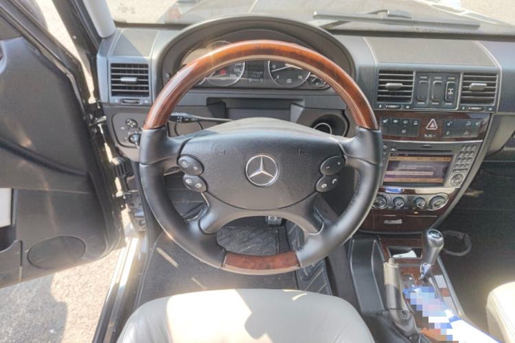 Used Mercedes-Benz G-Class 2010 G 500 Steering Wheel