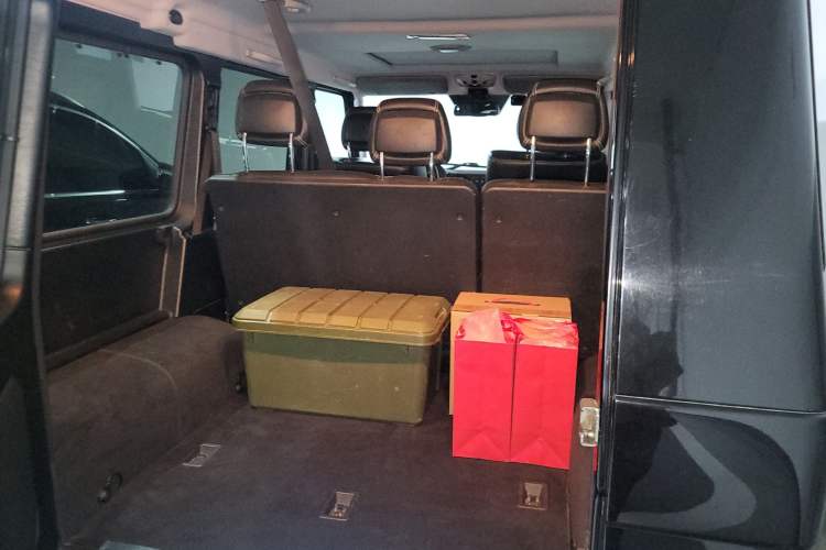 Used Mercedes-Benz G-Class 2010 G 500 Trunk