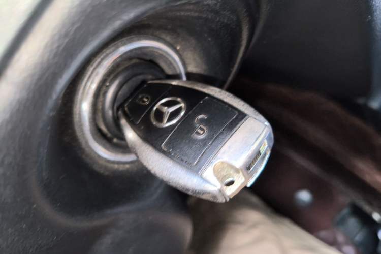 Used Mercedes-Benz G-Class 2010 G 500 Vehicle Key