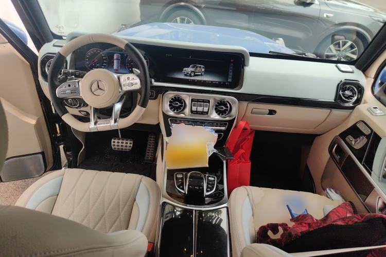 Used Mercedes-Benz G-Class 2010 G 500 Center Console