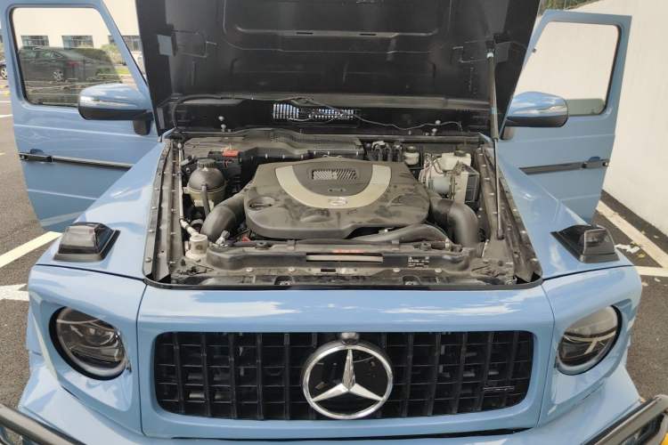 Used Mercedes-Benz G-Class 2010 G 500 Engine Bay