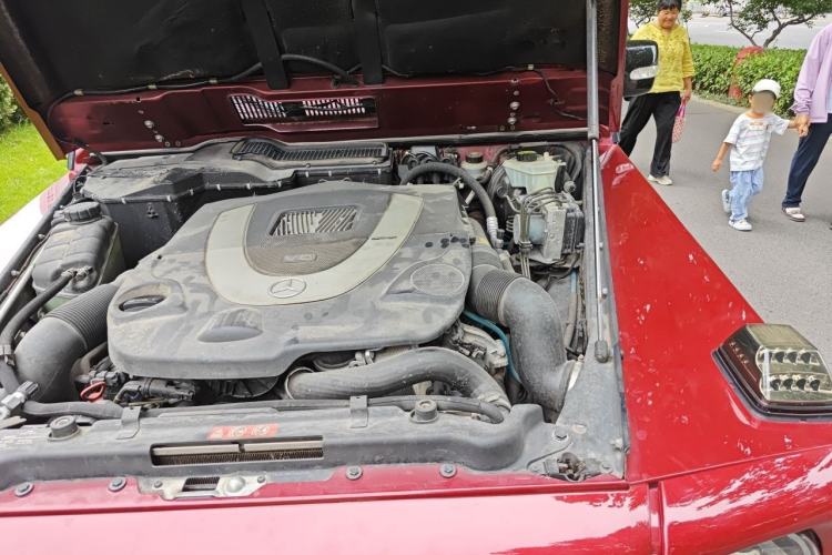 Used Mercedes-Benz G-Class 2010 G 500 Engine Bay Left