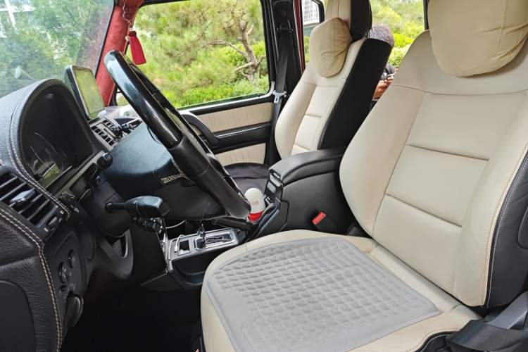 Used Mercedes-Benz G-Class 2010 G 500 Left Front Seat