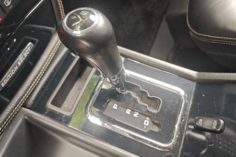 Used Mercedes-Benz G-Class 2010 G 500 Gear Lever