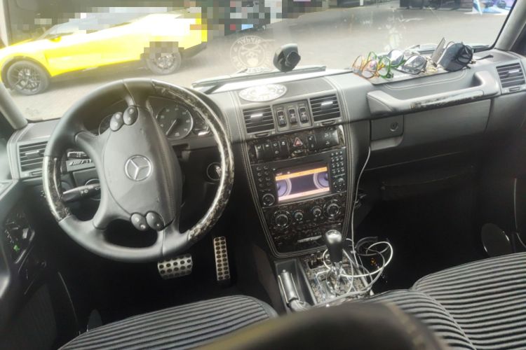 Used Mercedes-Benz G-Class 2010 G 500 Center Console
