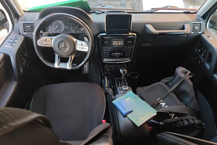 Used Mercedes-Benz G-Class 2010 G 500 Center Console