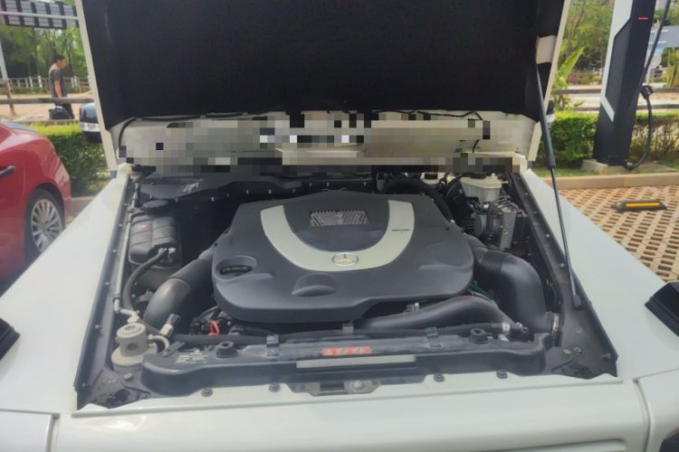 Used Mercedes-Benz G-Class 2010 G 500 Engine Bay