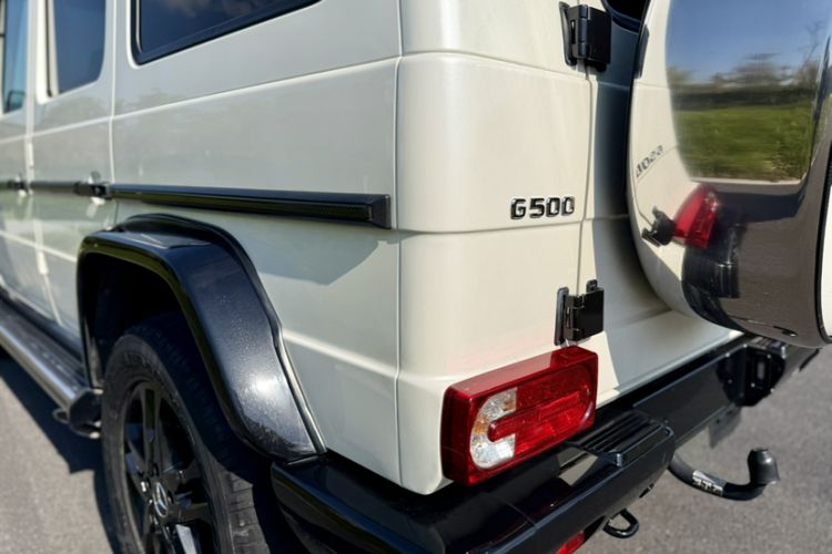 Used Mercedes-Benz G-Class 2010 G 500 Exterior 9