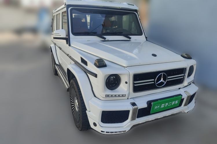 Used Mercedes-Benz G-Class 2010 G 500 Front Right 45 Deg