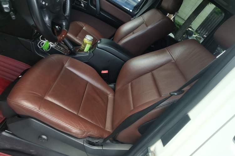 Used Mercedes-Benz G-Class 2010 G 500 Left Front Seat