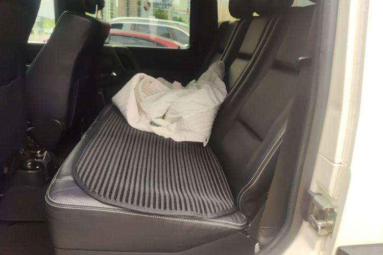 Used Mercedes-Benz G-Class 2010 G 500 Left Rear Seat