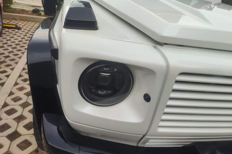 Used Mercedes-Benz G-Class 2010 G 500 Right Front Headlight