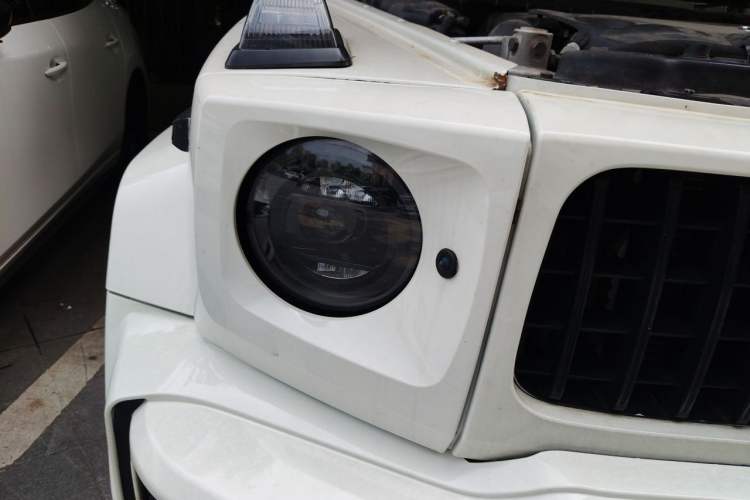 Used Mercedes-Benz G-Class 2010 G 500 Right Front Headlight