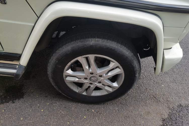 Used Mercedes-Benz G-Class 2010 G 500 Right Front Wheel Hub