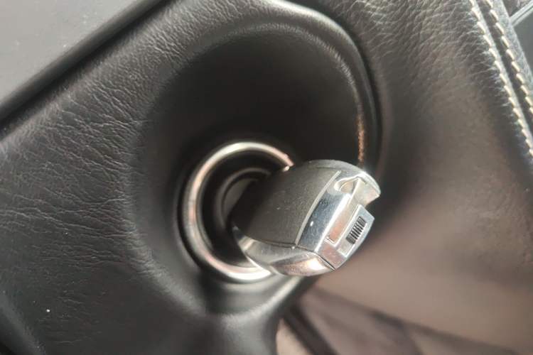 Used Mercedes-Benz G-Class 2010 G 500 Vehicle Key
