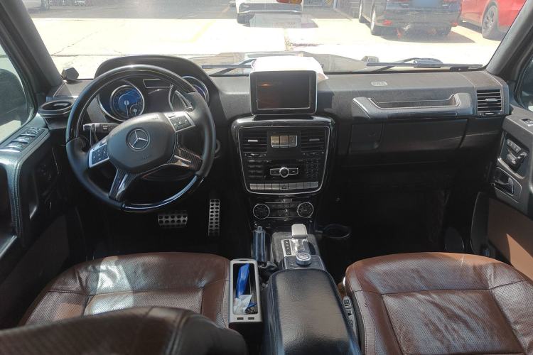 Used Mercedes-Benz G-Class 2013 G 500 Center Console