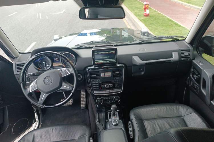 Used Mercedes-Benz G-Class 2013 G 500 Center Console