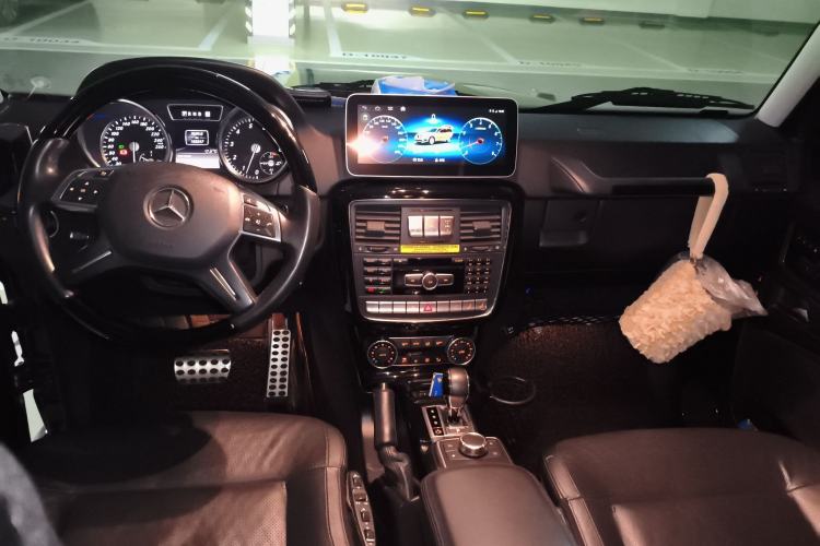 Used Mercedes-Benz G-Class 2013 G 500 Center Console