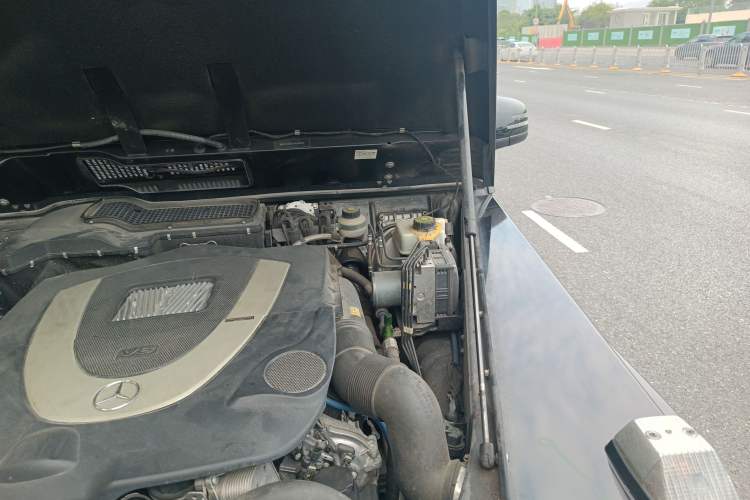 Used Mercedes-Benz G-Class 2013 G 500 Engine Bay Left