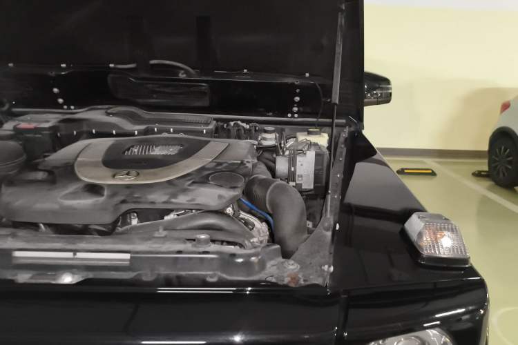 Used Mercedes-Benz G-Class 2013 G 500 Engine Bay Left