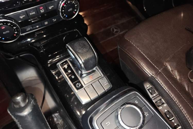 Used Mercedes-Benz G-Class 2013 G 500 Gear Lever