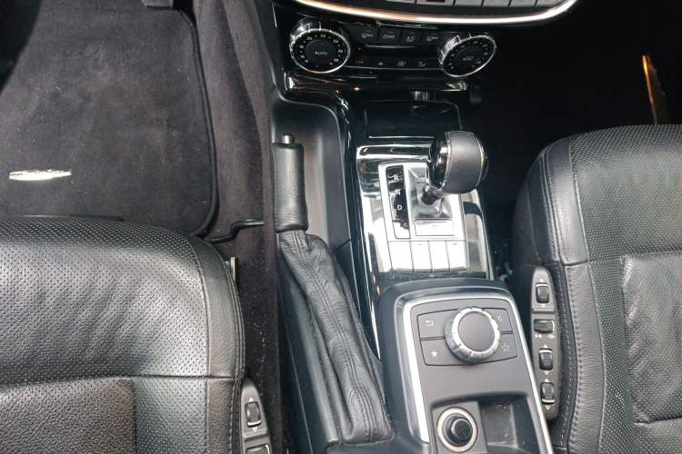 Used Mercedes-Benz G-Class 2013 G 500 Gear Lever